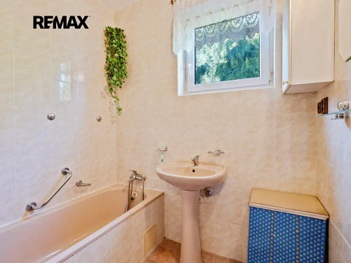 Prodej domu 290 m², pozemek 1221 m²