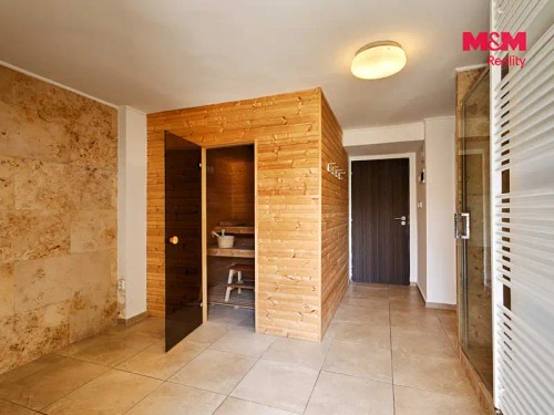 Prodej domu 303 m², pozemek 924 m²