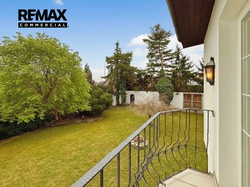 Prodej vily 355 m², pozemek 905 m²