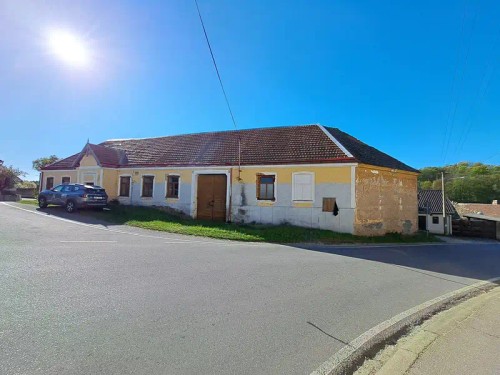 Prodej zemědělské usedlosti 935 m², pozemek 1413 m²
