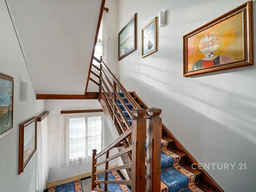 Prodej vily 405 m², pozemek 1796 m²