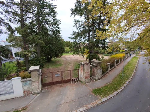 Prodej stavebního pozemku 1527 m²