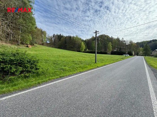 Prodej stavebního pozemku 3700 m²