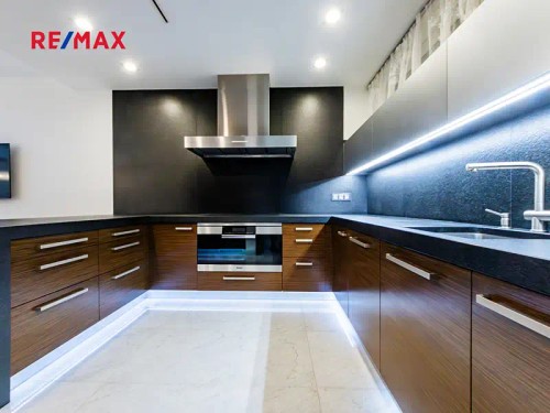 Prodej domu 365 m², pozemek 623 m²