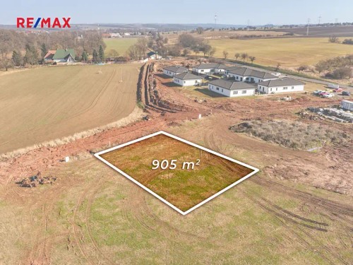 Prodej stavebního pozemku 905 m²