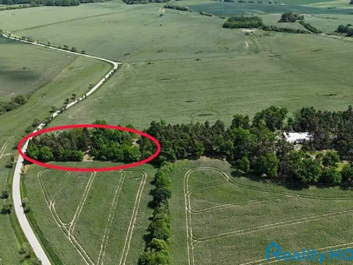 Prodej stavebního pozemku 3304 m²
