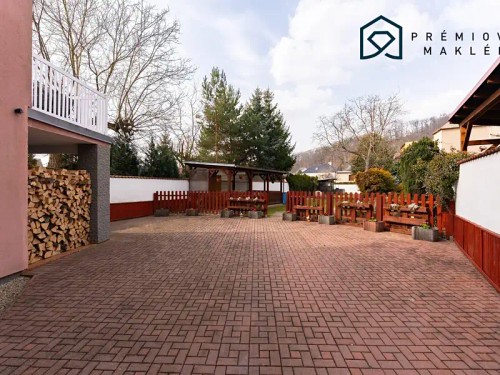 Prodej domu 250 m², pozemek 650 m²