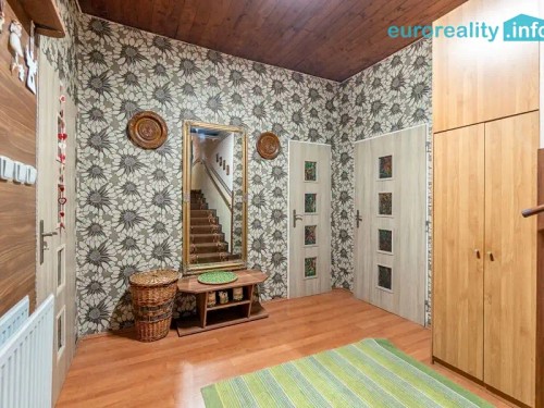 Prodej domu 239 m², pozemek 1610 m²