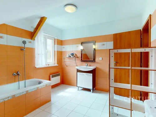 Prodej domu 143 m², pozemek 2000 m²