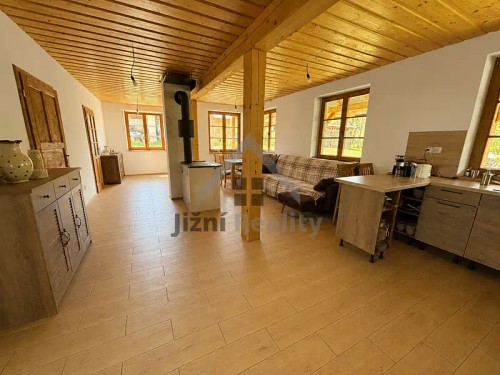 Prodej domu 300 m², pozemek 1500 m²
