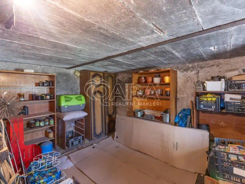 Prodej domu 250 m², pozemek 2899 m²