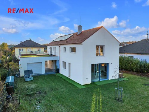 Prodej domu 213 m², pozemek 1614 m²