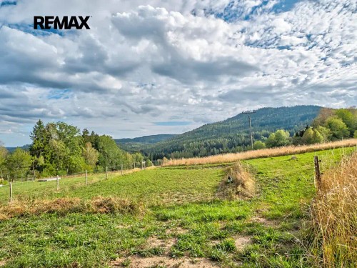 Prodej stavebního pozemku 2574 m²