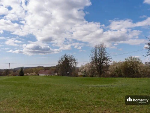 Prodej stavebního pozemku 1000 m²