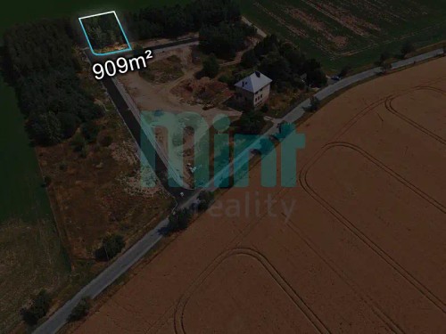 Prodej stavebního pozemku 909 m²