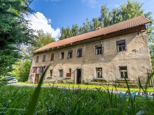 Prodej domu 350 m², pozemek 773 m²