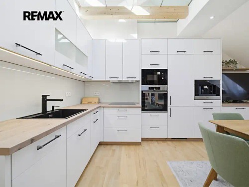 Prodej bytu 5+kk 193 m²