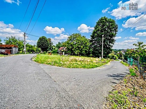 Prodej stavebního pozemku 1060 m²