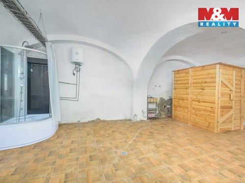 Prodej domu 230 m², pozemek 4910 m²