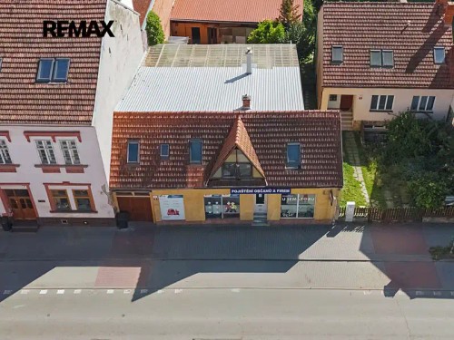 Prodej domu 350 m², pozemek 1401 m²