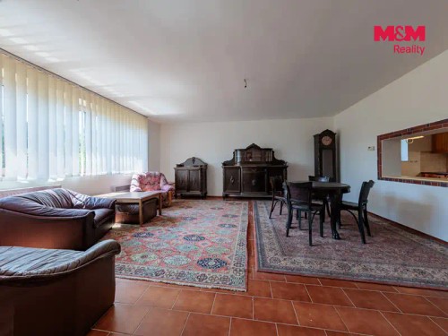 Prodej domu 250 m², pozemek 976 m²