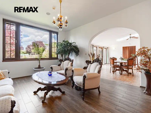 Prodej domu 652 m², pozemek 7174 m²