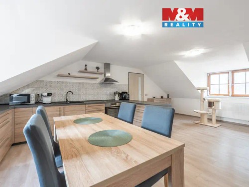 Prodej domu 240 m², pozemek 1842 m²