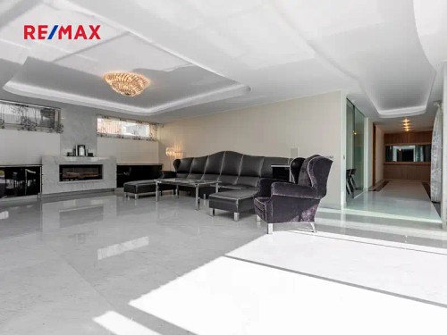 Prodej domu 365 m², pozemek 623 m²