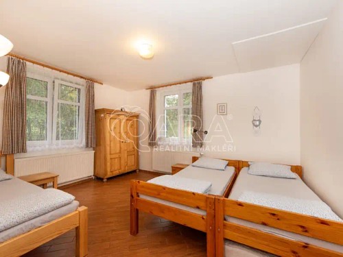 Prodej chalupy 216 m², pozemek 987 m²