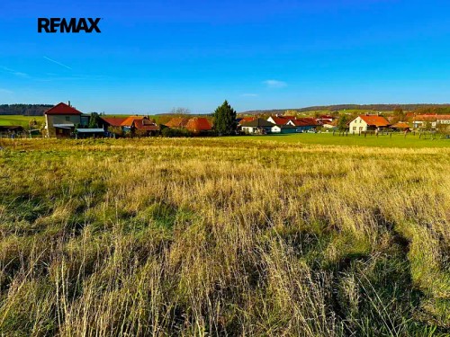 Prodej stavebního pozemku 5742 m²