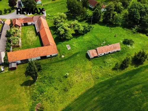Prodej zemědělské usedlosti 873 m², pozemek 9035 m²