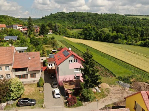 Prodej domu 345 m², pozemek 792 m²