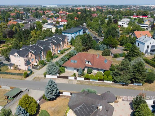 Prodej domu 380 m², pozemek 1998 m²