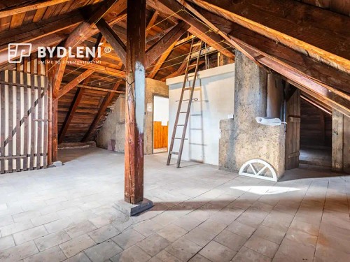 Prodej domu 360 m², pozemek 587 m²