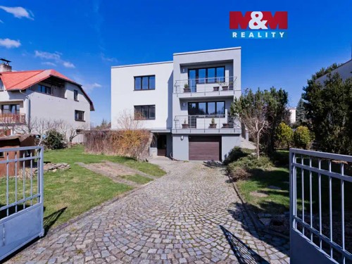 Prodej domu 303 m², pozemek 924 m²