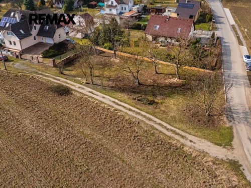 Prodej stavebního pozemku 1045 m²