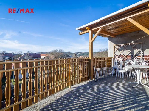 Prodej domu 560 m², pozemek 887 m²