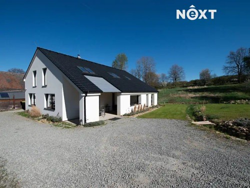 Prodej domu 263 m², pozemek 38000 m²