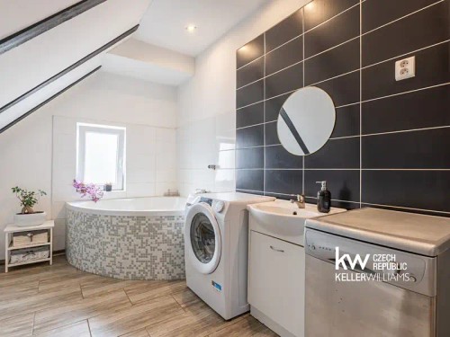 Prodej domu 230 m², pozemek 910 m²