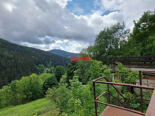 Prodej chalupy 303 m², pozemek 303 m²