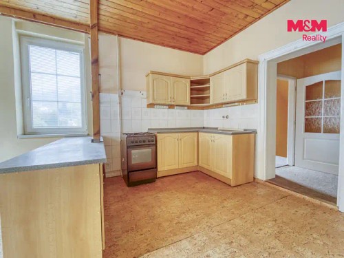 Prodej domu 800 m², pozemek 662 m²