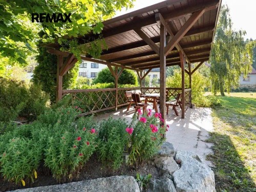 Prodej domu 770 m², pozemek 9150 m²