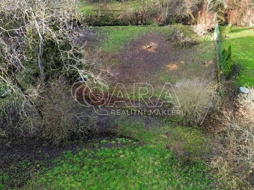 Prodej stavebního pozemku 909 m²