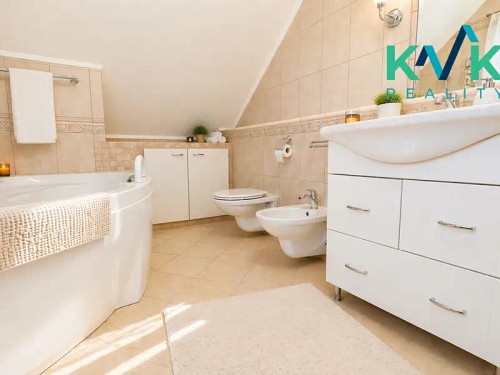 Prodej domu 250 m², pozemek 992 m²