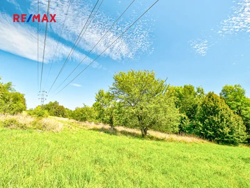 Prodej stavebního pozemku 8204 m²