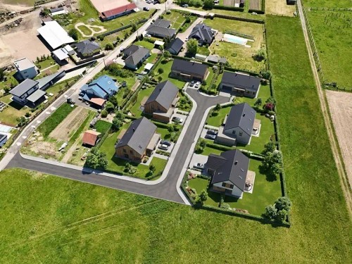 Prodej stavebního pozemku 8489 m²