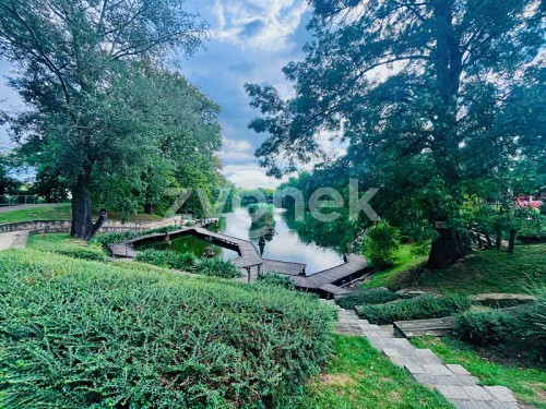 Prodej stavebního pozemku 2044 m²