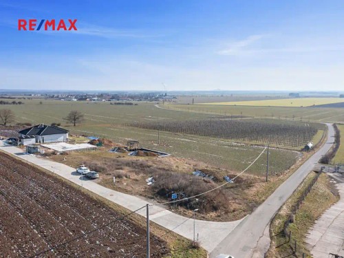 Prodej stavebního pozemku 839 m²