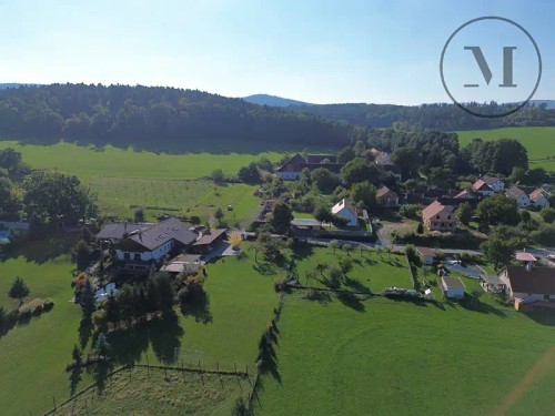 Prodej stavebního pozemku 1000 m²