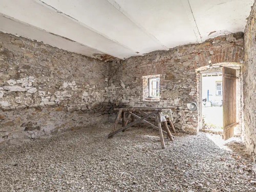Prodej zemědělské usedlosti 400 m², pozemek 15909 m²